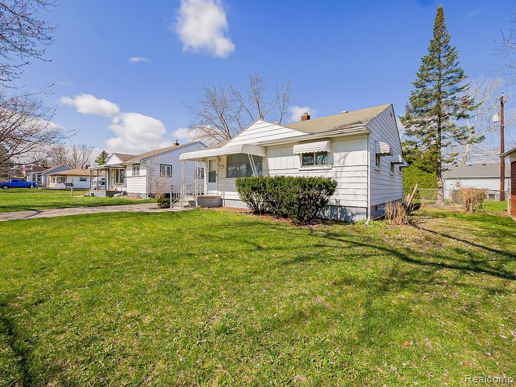 main property photo 27