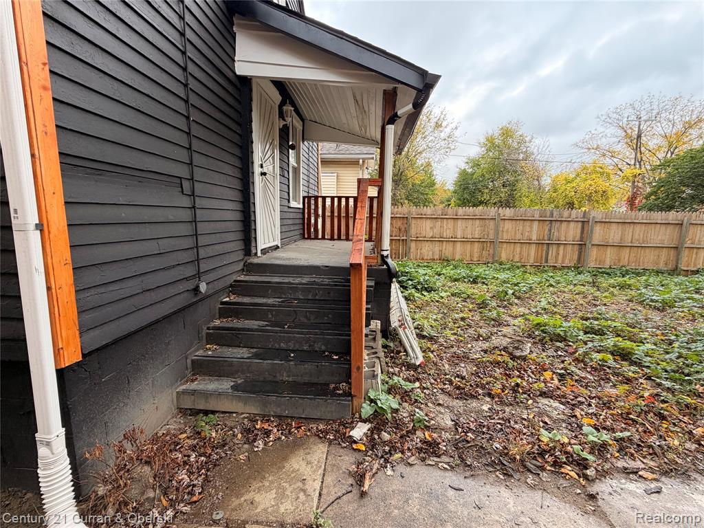 main property photo 18