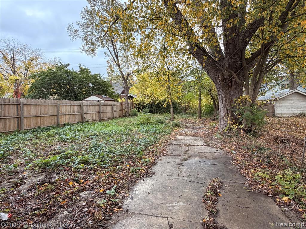 main property photo 19