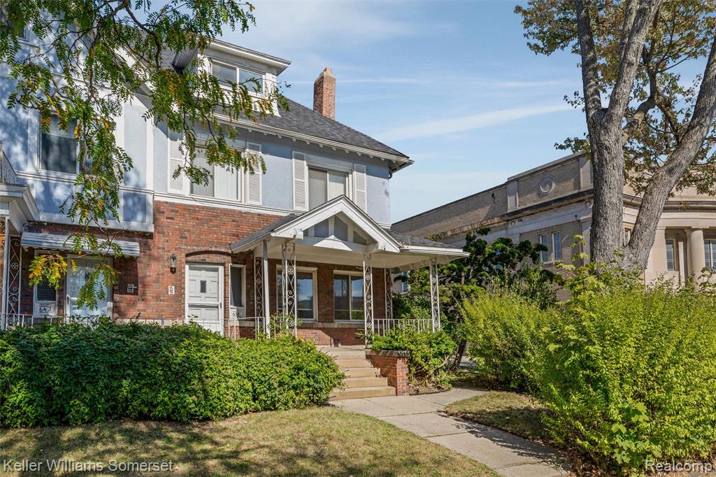 main property photo 40