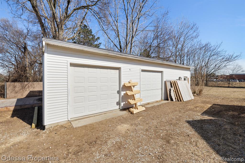main property photo 77