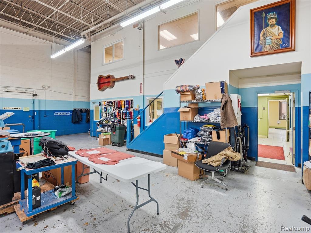 main property photo 19