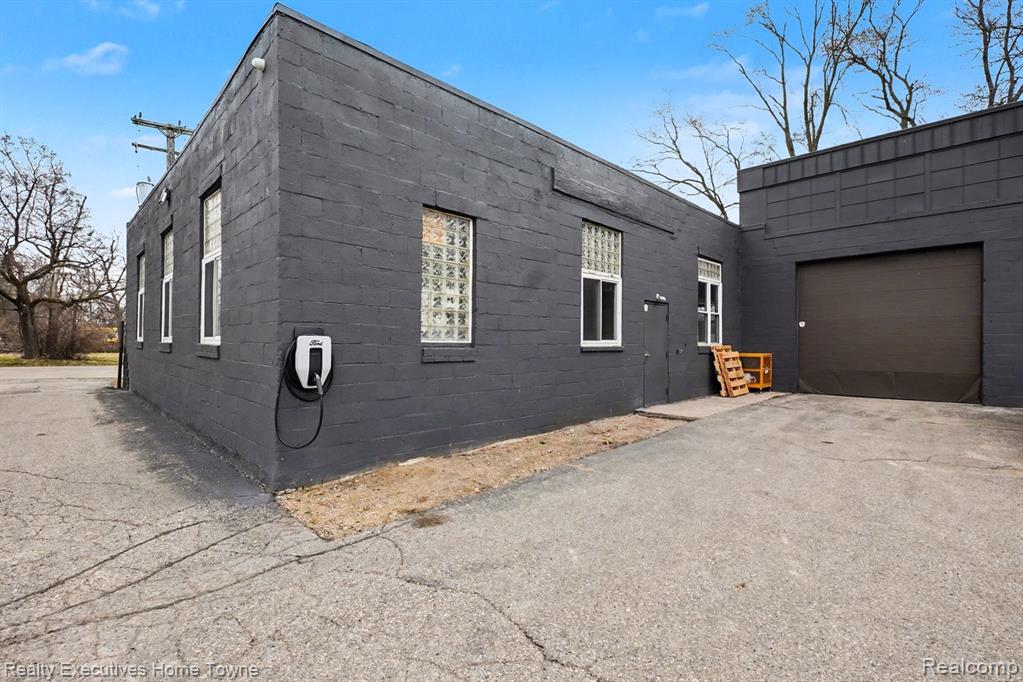 main property photo 20