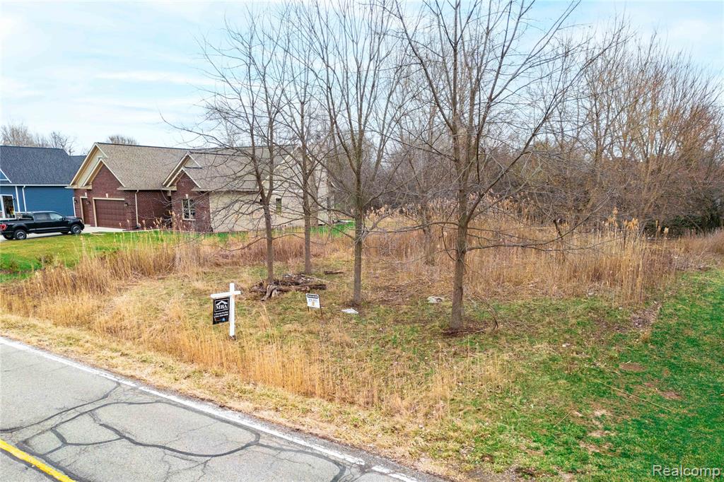 main property photo 6