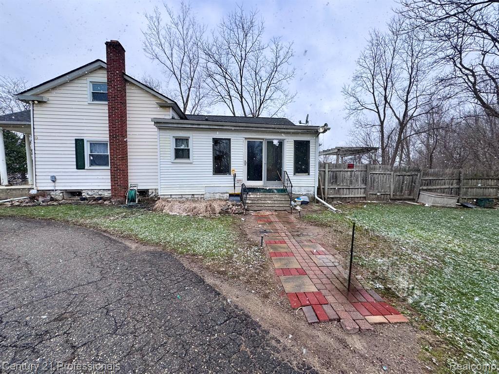 main property photo 5