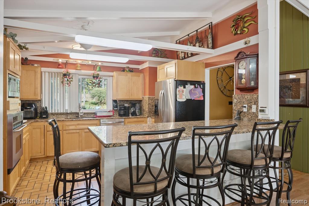 main property photo 14