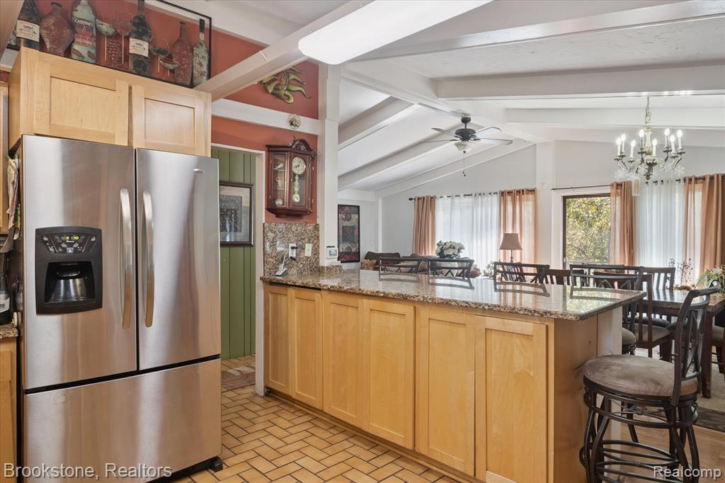 main property photo 18