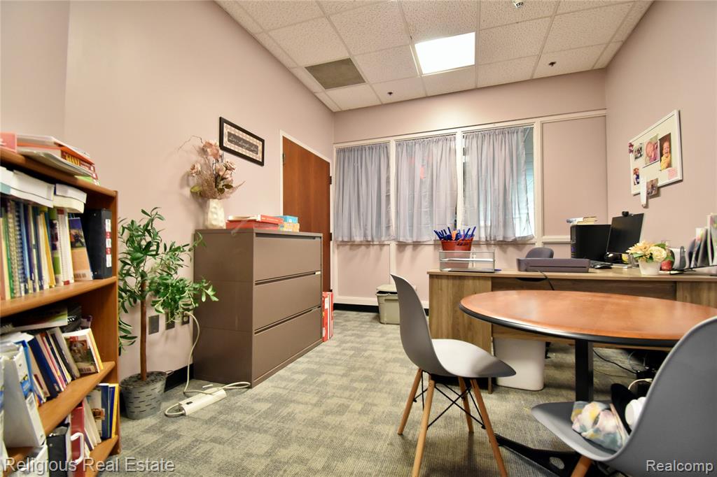 main property photo 12