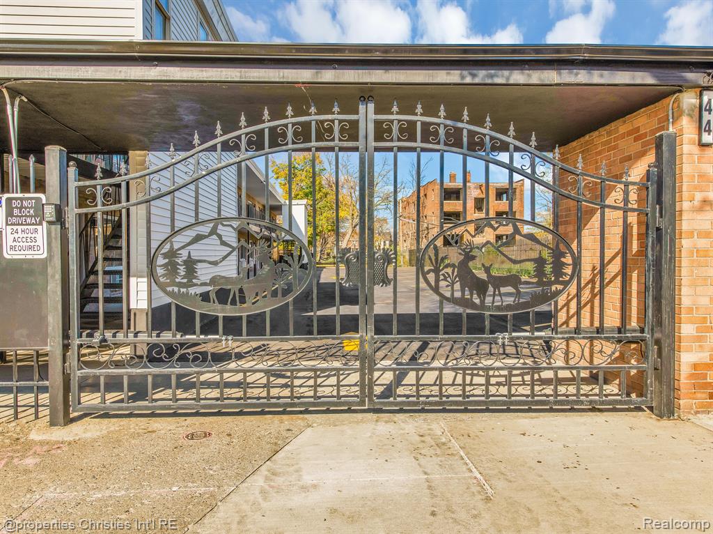 main property photo 12