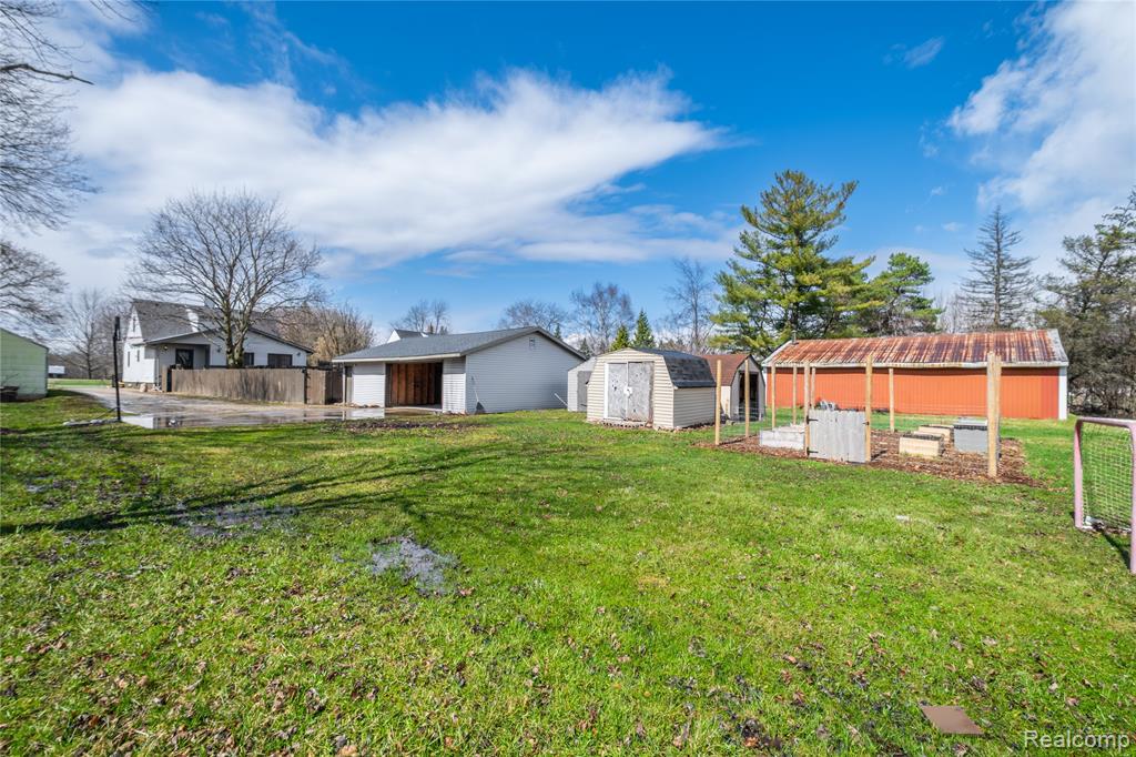 main property photo 19