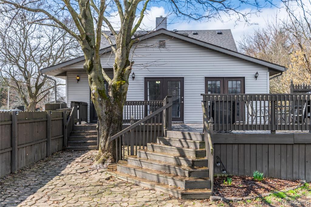 main property photo 24