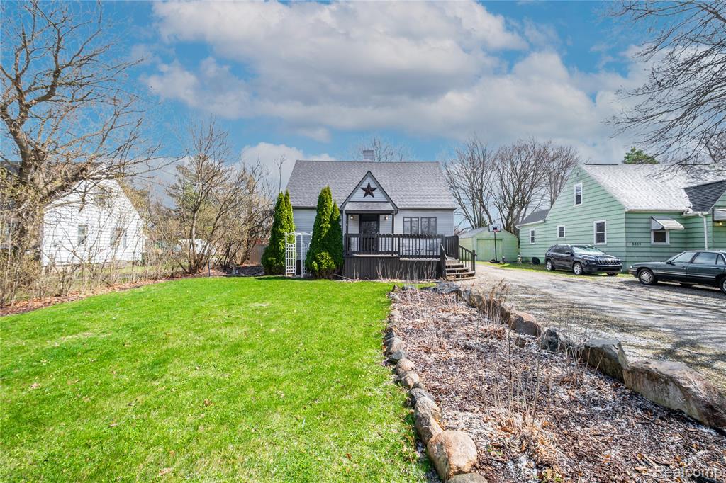 main property photo 25