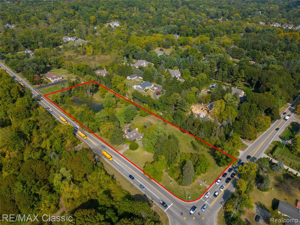 main property photo 13