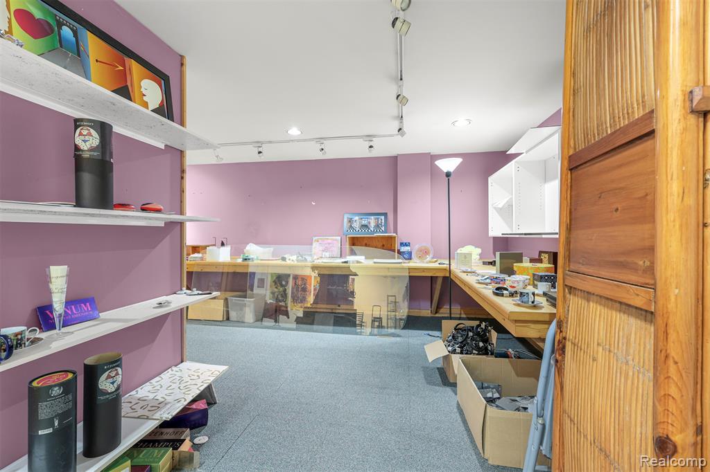 main property photo 51