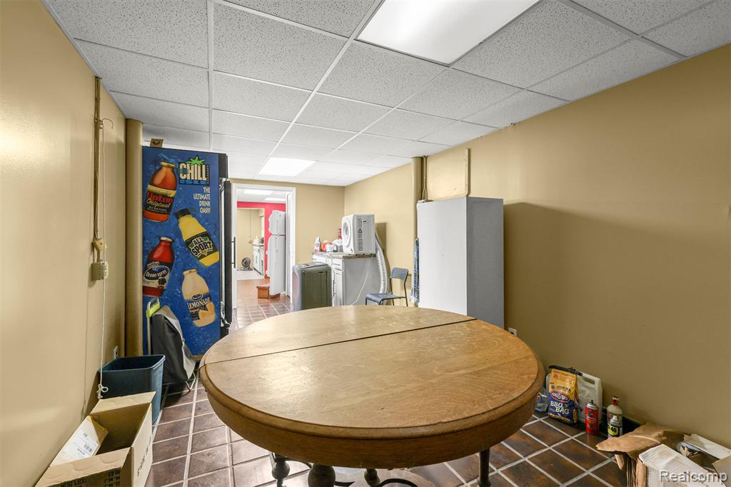 main property photo 60