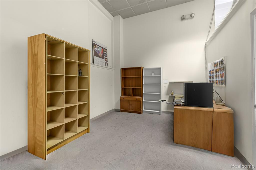 main property photo 63