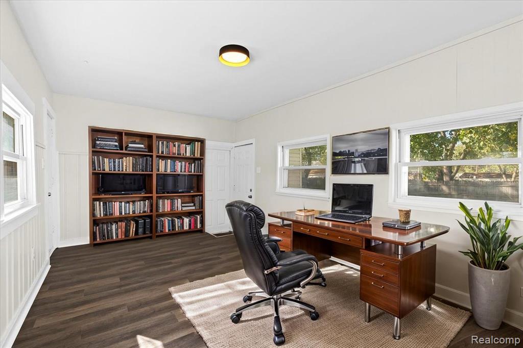 main property photo 10