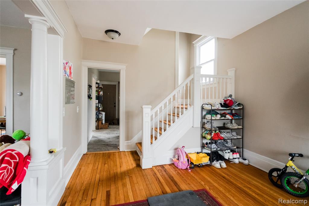 main property photo 16