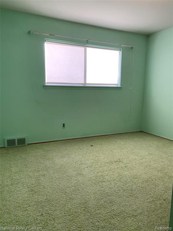 property viewer photo 9