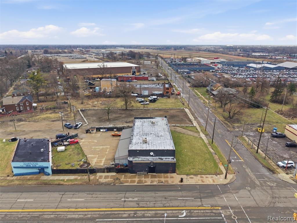 main property photo 36