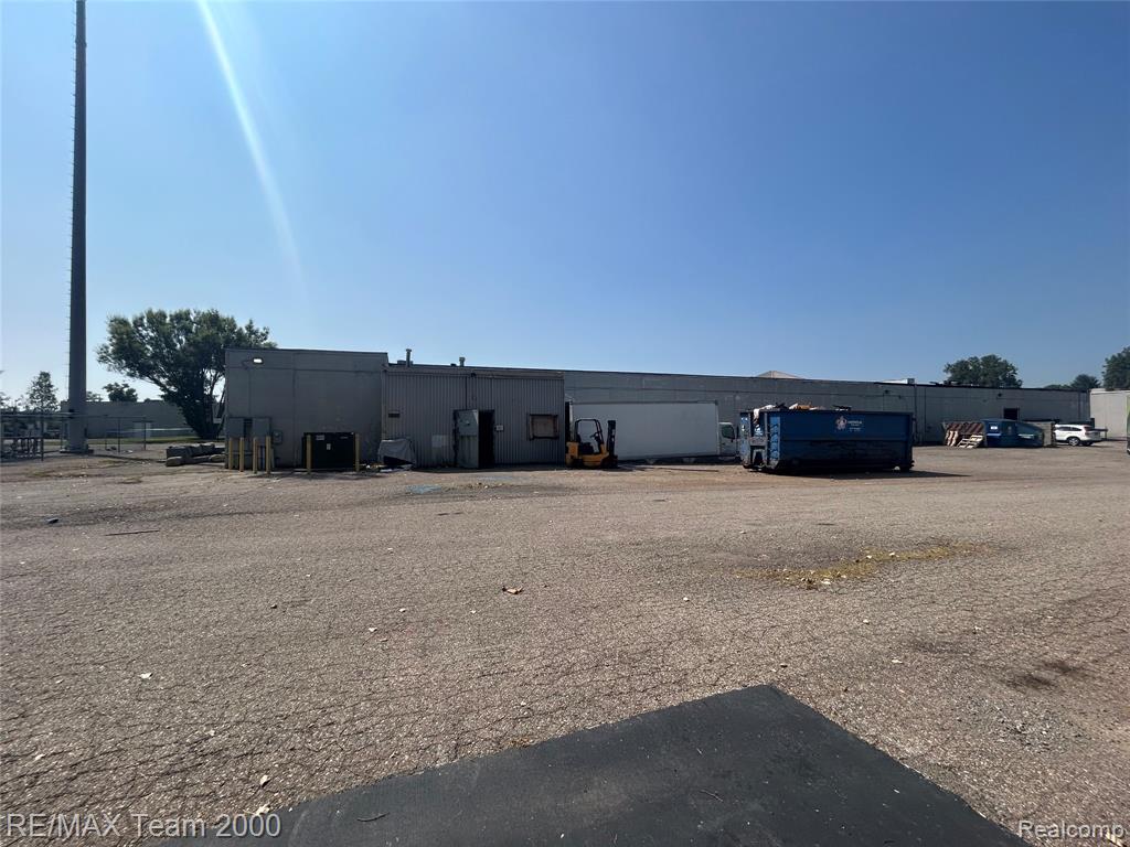 main property photo 19