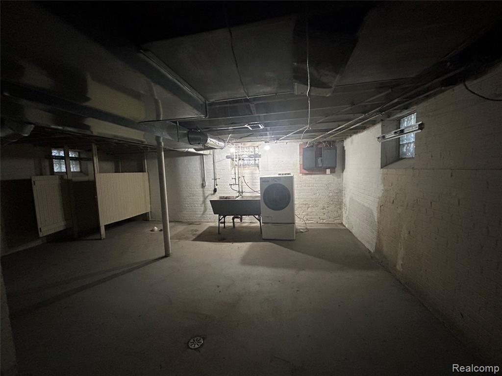 main property photo 38
