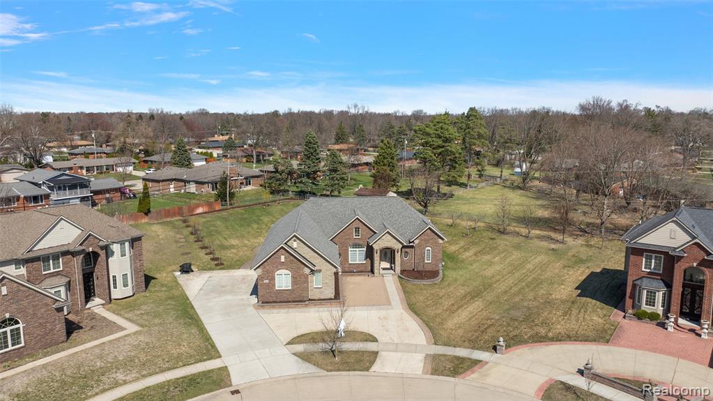 main property photo 11