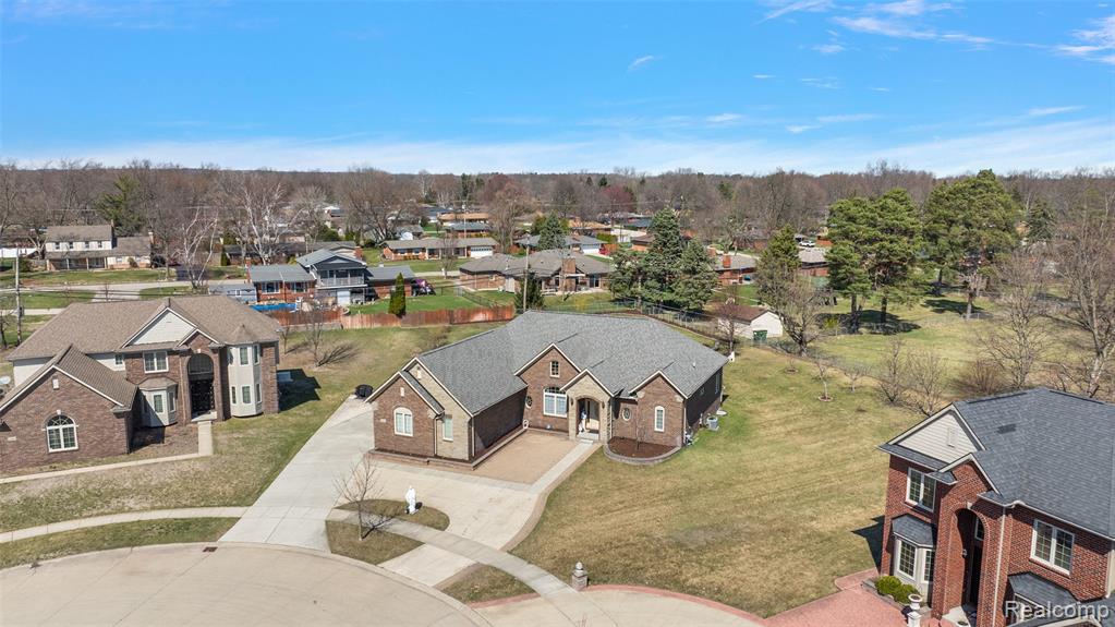 main property photo 12