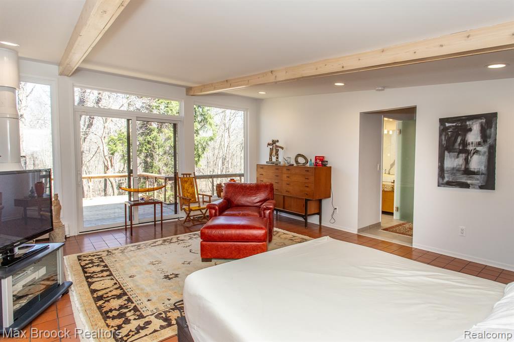 main property photo 56