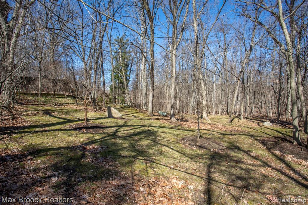 main property photo 78