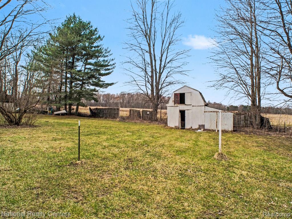 main property photo 26