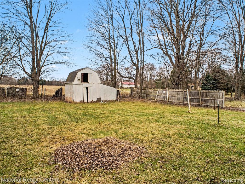 main property photo 27