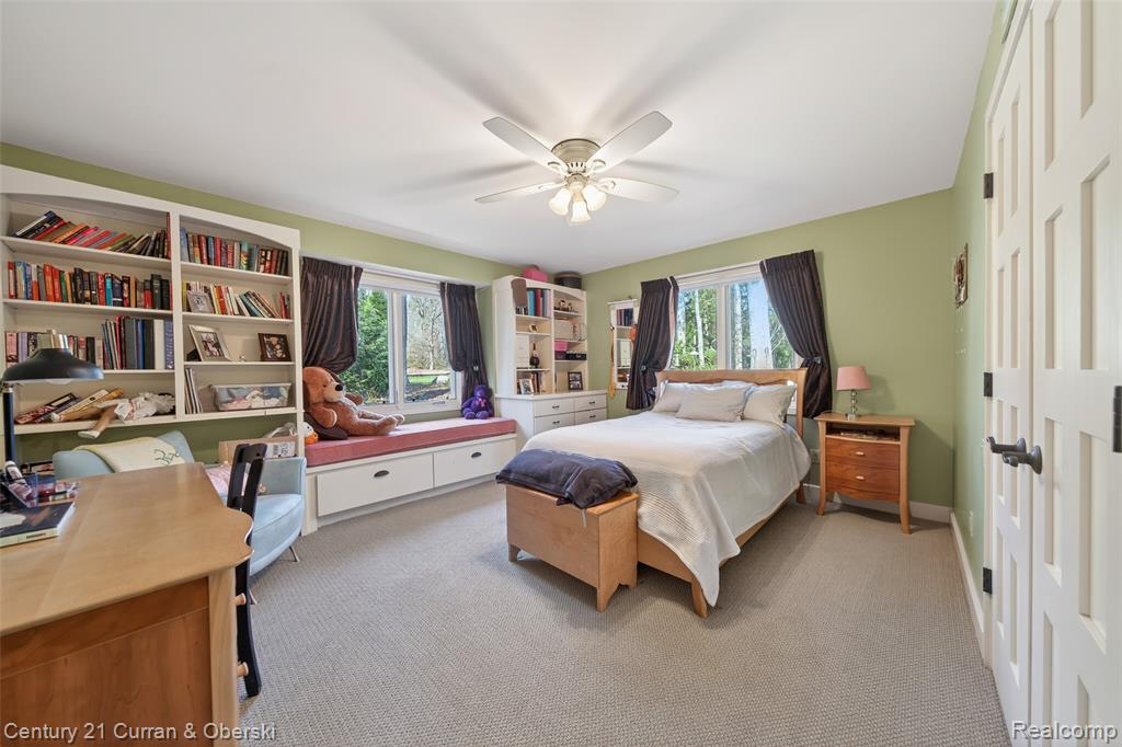 main property photo 49