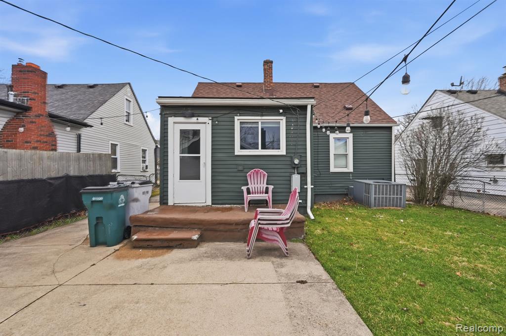 main property photo 25
