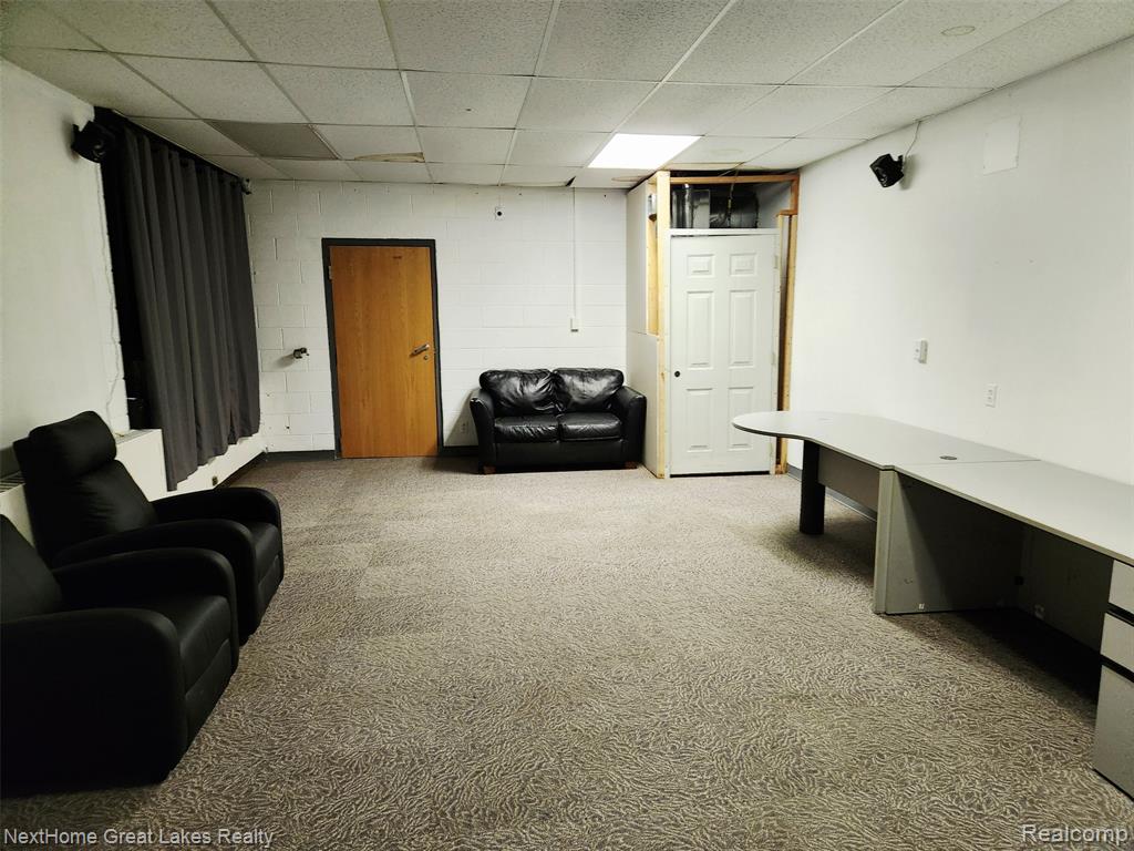 main property photo 17