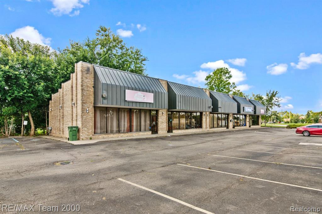main property photo 14