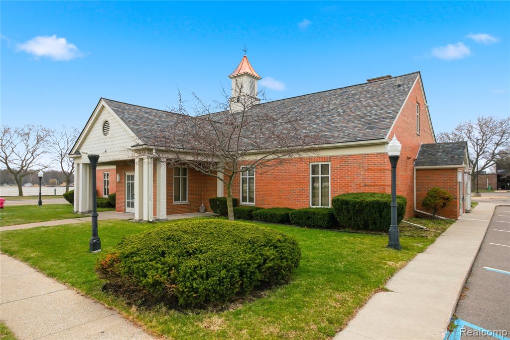 main property photo 8