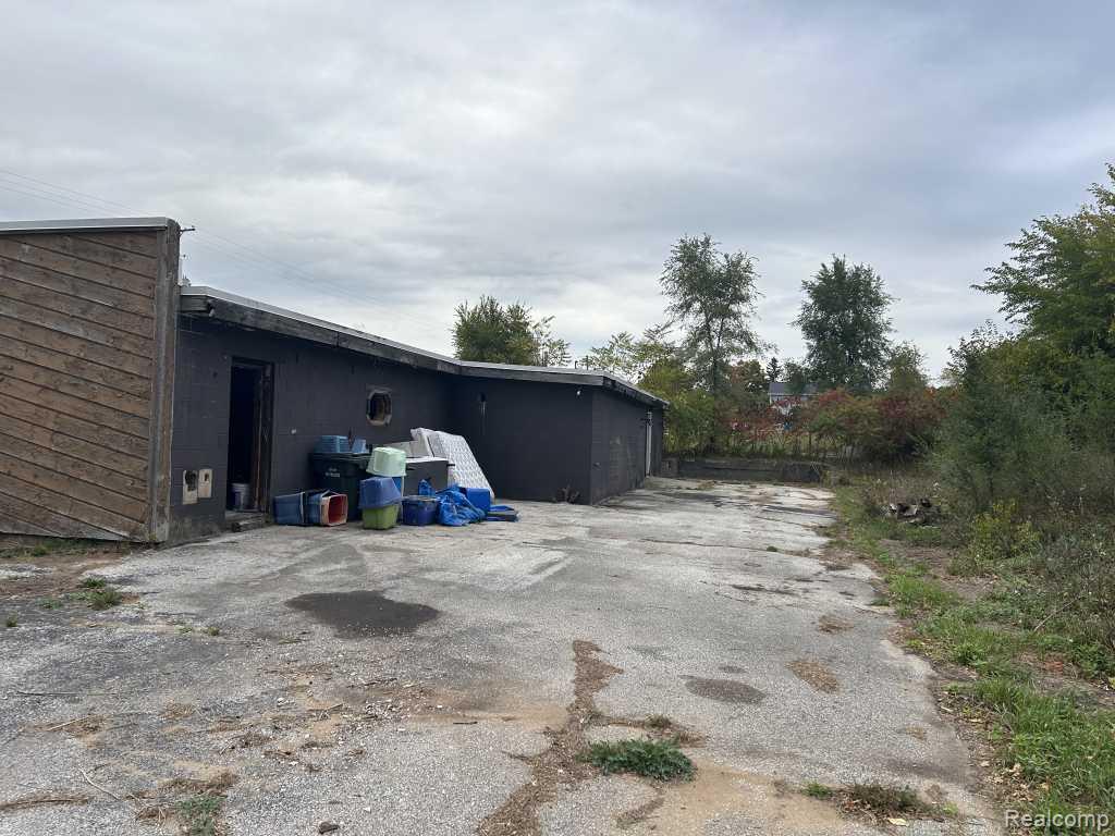 main property photo 19