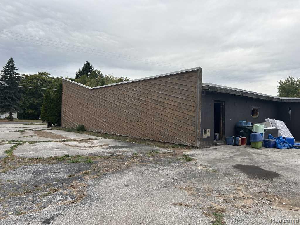 main property photo 18