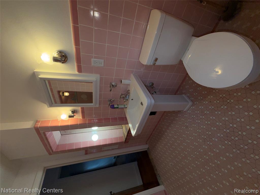 main property photo 47
