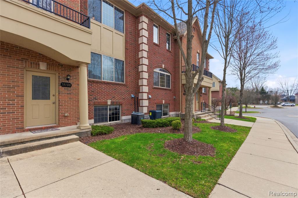 main property photo 28