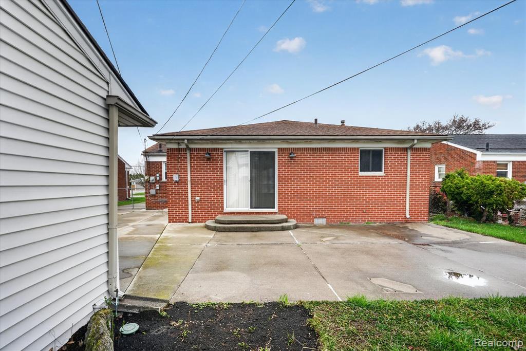 main property photo 22