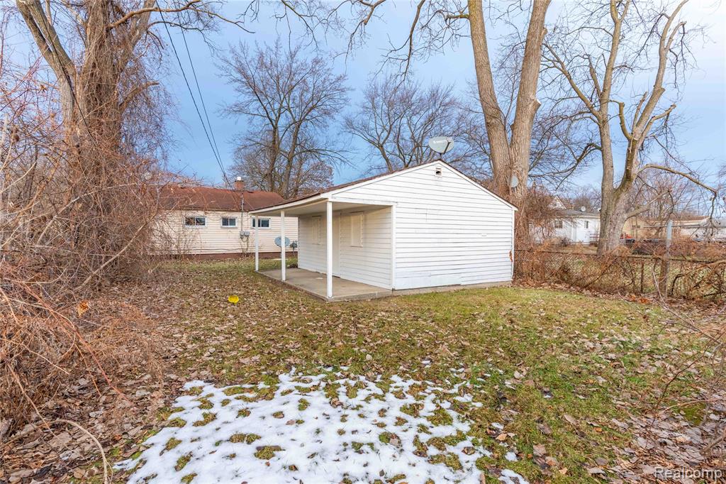 main property photo 19