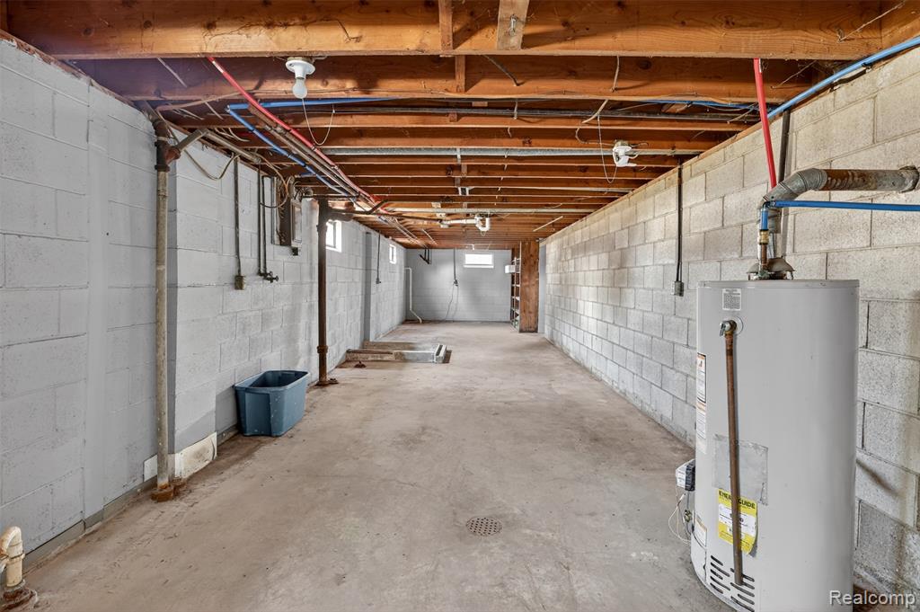 main property photo 24