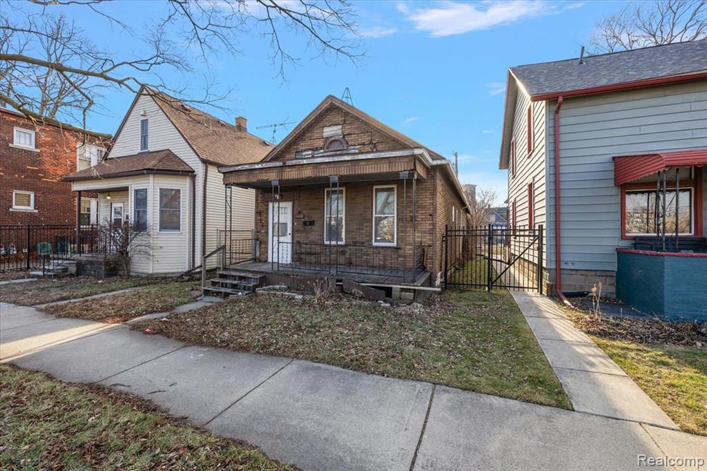 main property photo 2