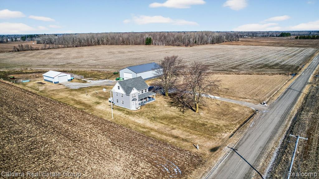 main property photo 37