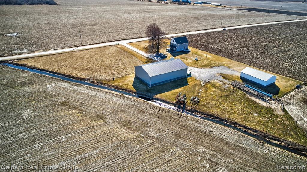 main property photo 44