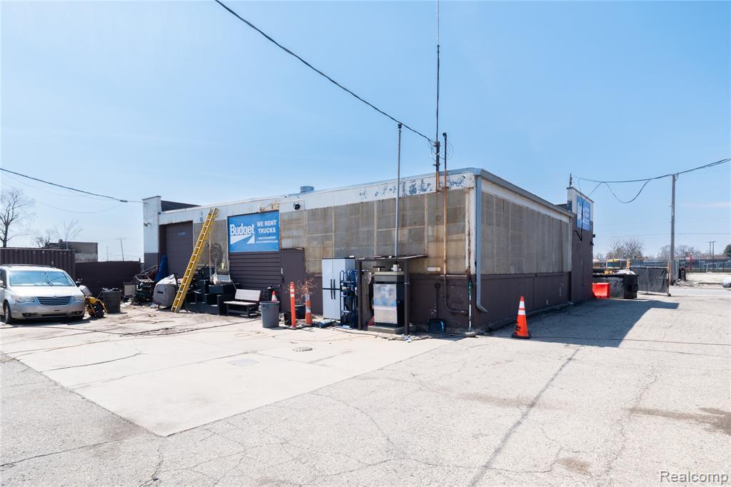 main property photo 14