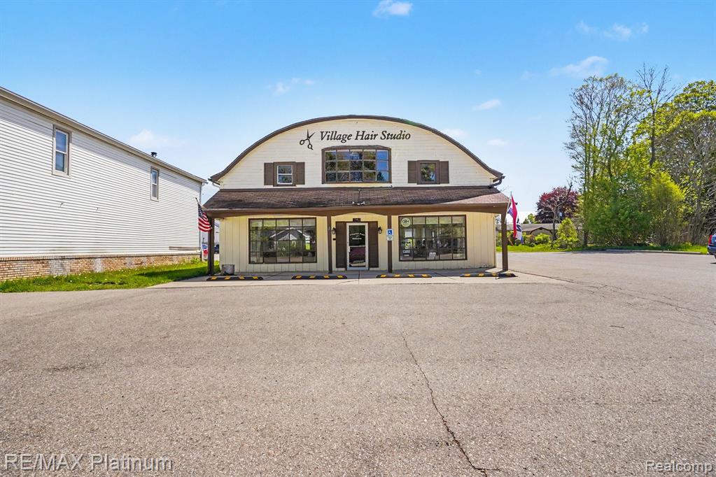 main property photo 37