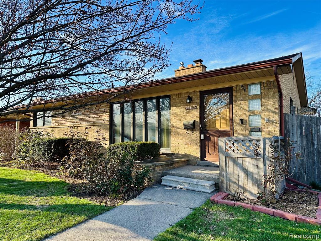 main property photo 24